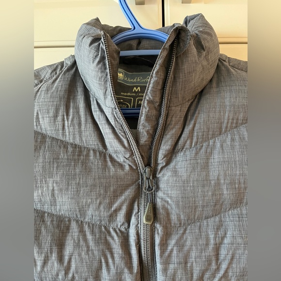 Women’s Grey Puffer Vest - Picture 4 of 6